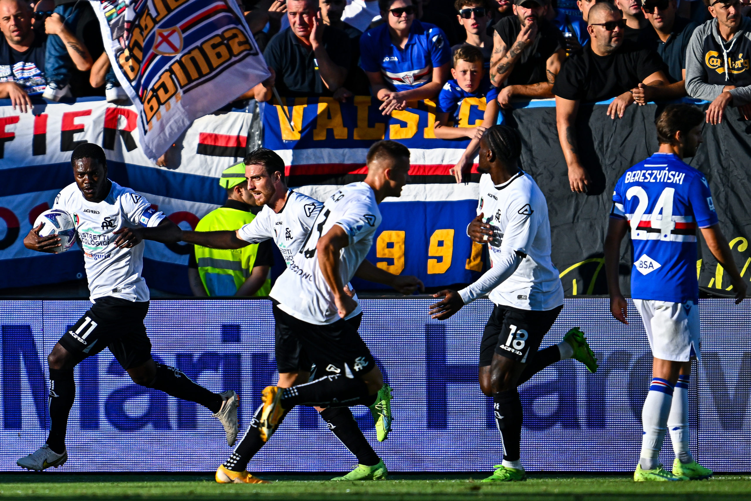 Serie A Nzola Fa Volare Lo Spezia Sampdoria Ancora Battuta Pagine