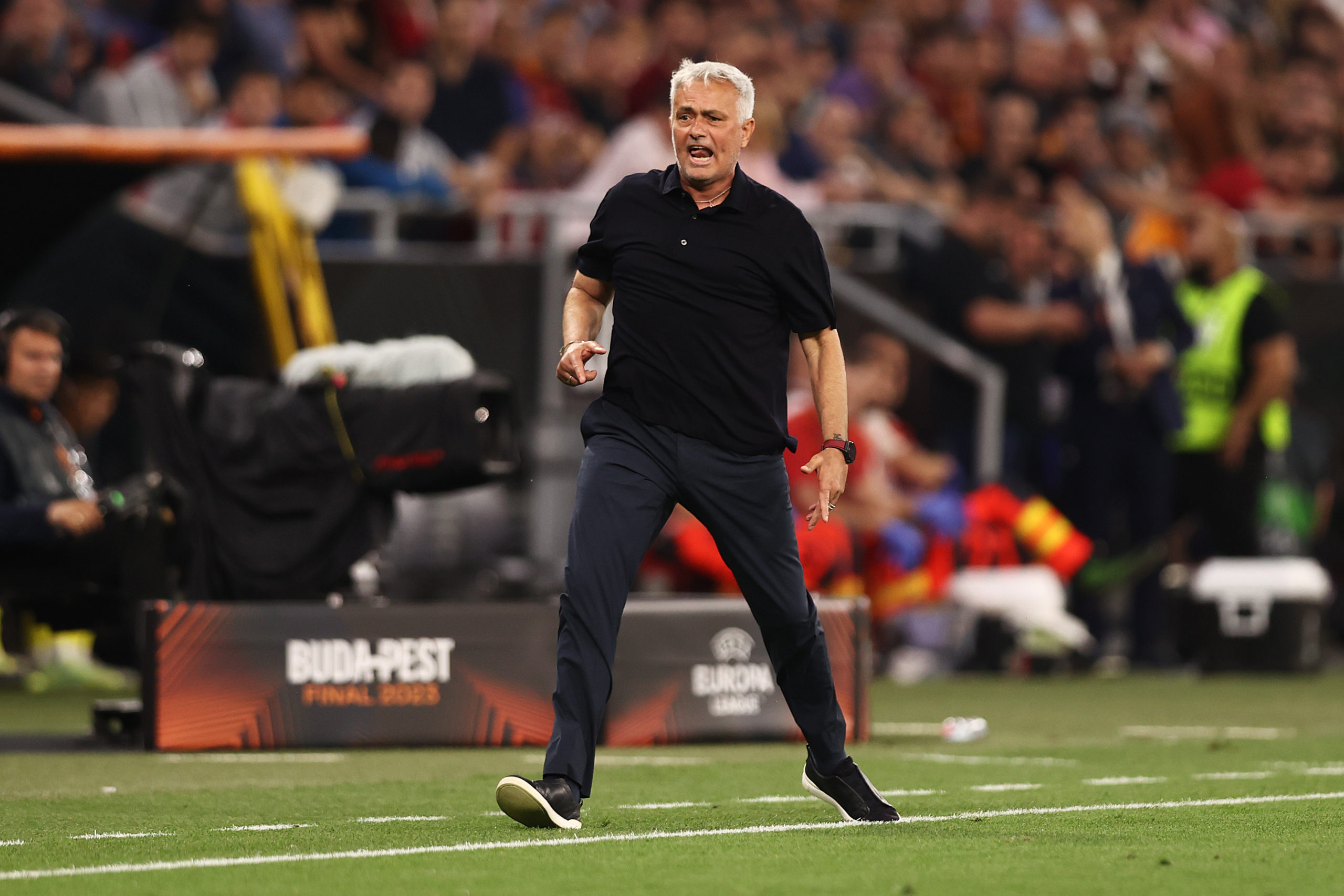 Trigoria Mourinho A Lavoro Con Il Suo Staff VIDEO Pagine Romaniste