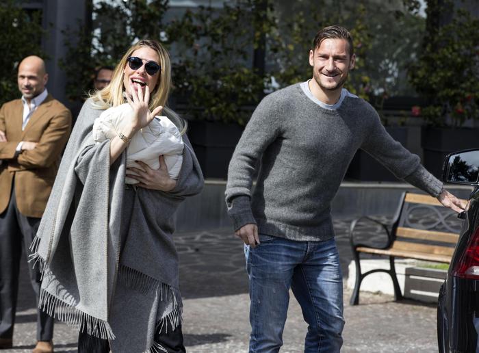 Totti Querela Il Foglio Per L Articolo Di Camillo Langone Sul Nome Dei Suoi Figli Pagine