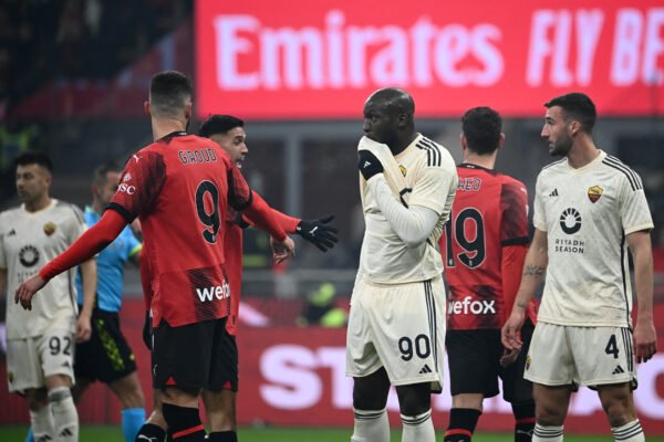 Milan-Roma 3-1, le pagelle dei quotidiani: disastro Kristensen, Pellegrini ci prova. Flop in attacco