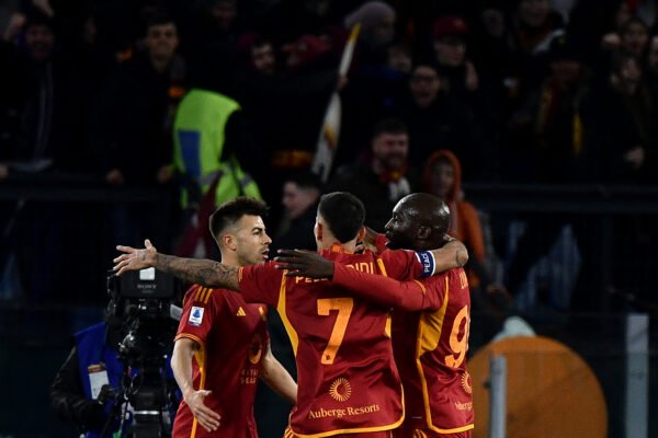 Roma, squadra in partenza per Salerno. Presente Aouar – VIDEO