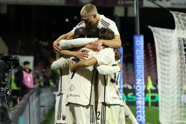 Roma, De Rossi tenta il tris: assalto al Cagliari con vista Champions