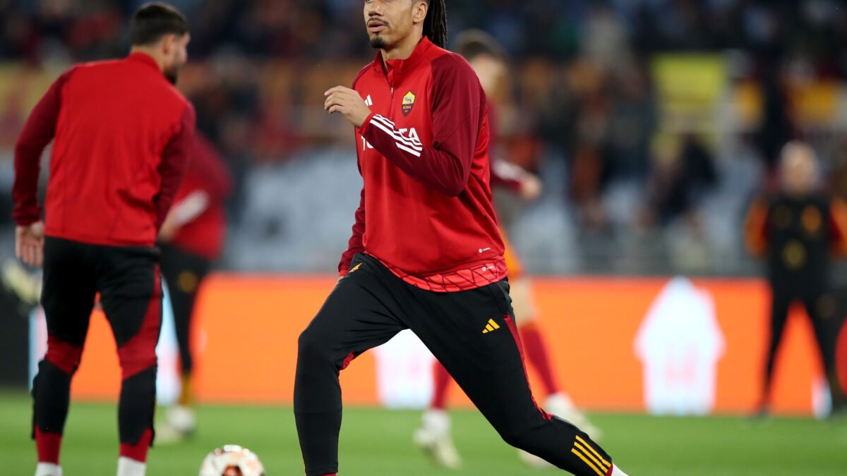 Arabia, esordio shock per Smalling: autogol ed espulsione per l’ex Roma – VIDEO