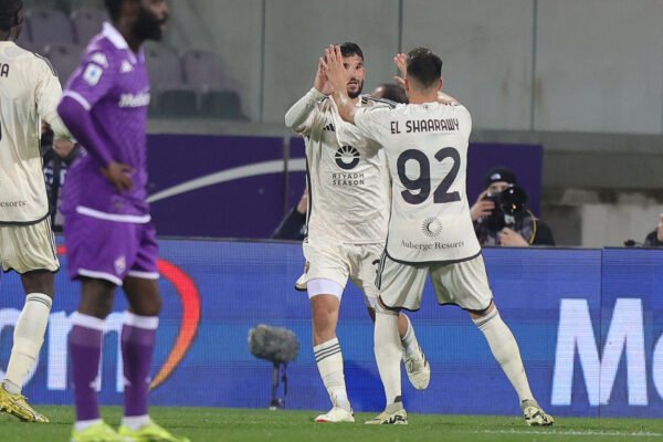 Fiorentina-Roma 2-2. Svilar ipnotizza Biraghi e Llorente trova il pareggio allo scadere