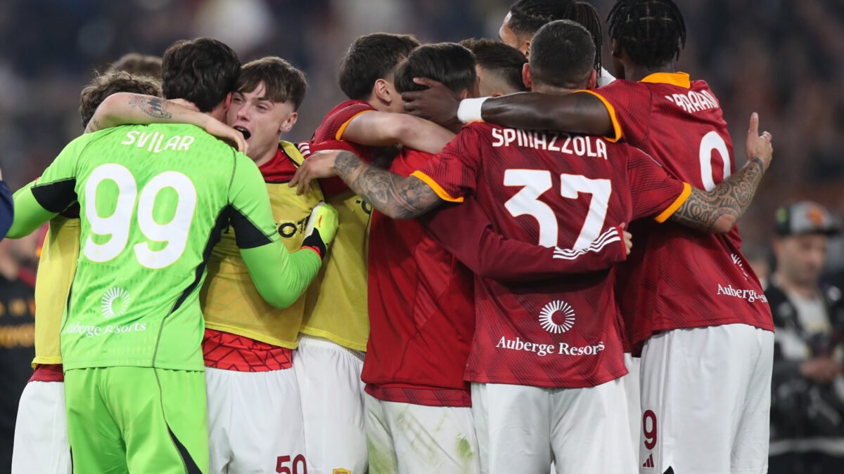 E’ una Roma Capoccia. Mancini segna, De Rossi mago: il derby è suo