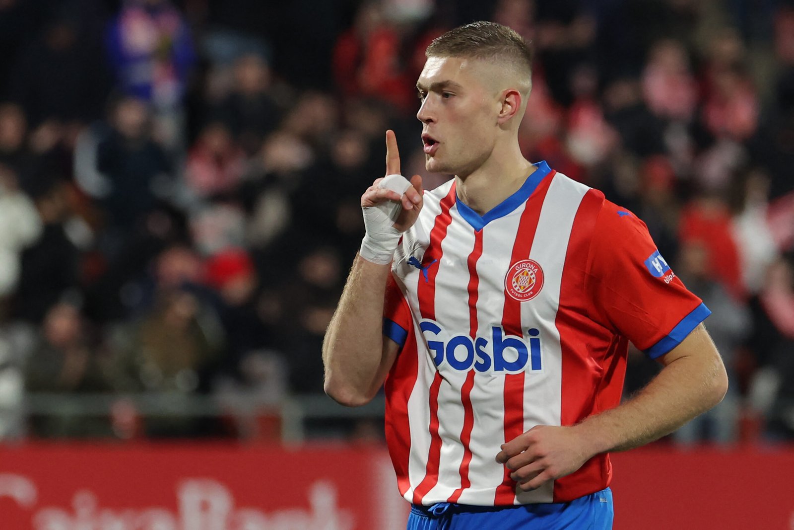 Mercato, l’agente di Dovbyk anticipa il numero di maglia: l’attaccante ucraino avrà la numero 9 – FOTO