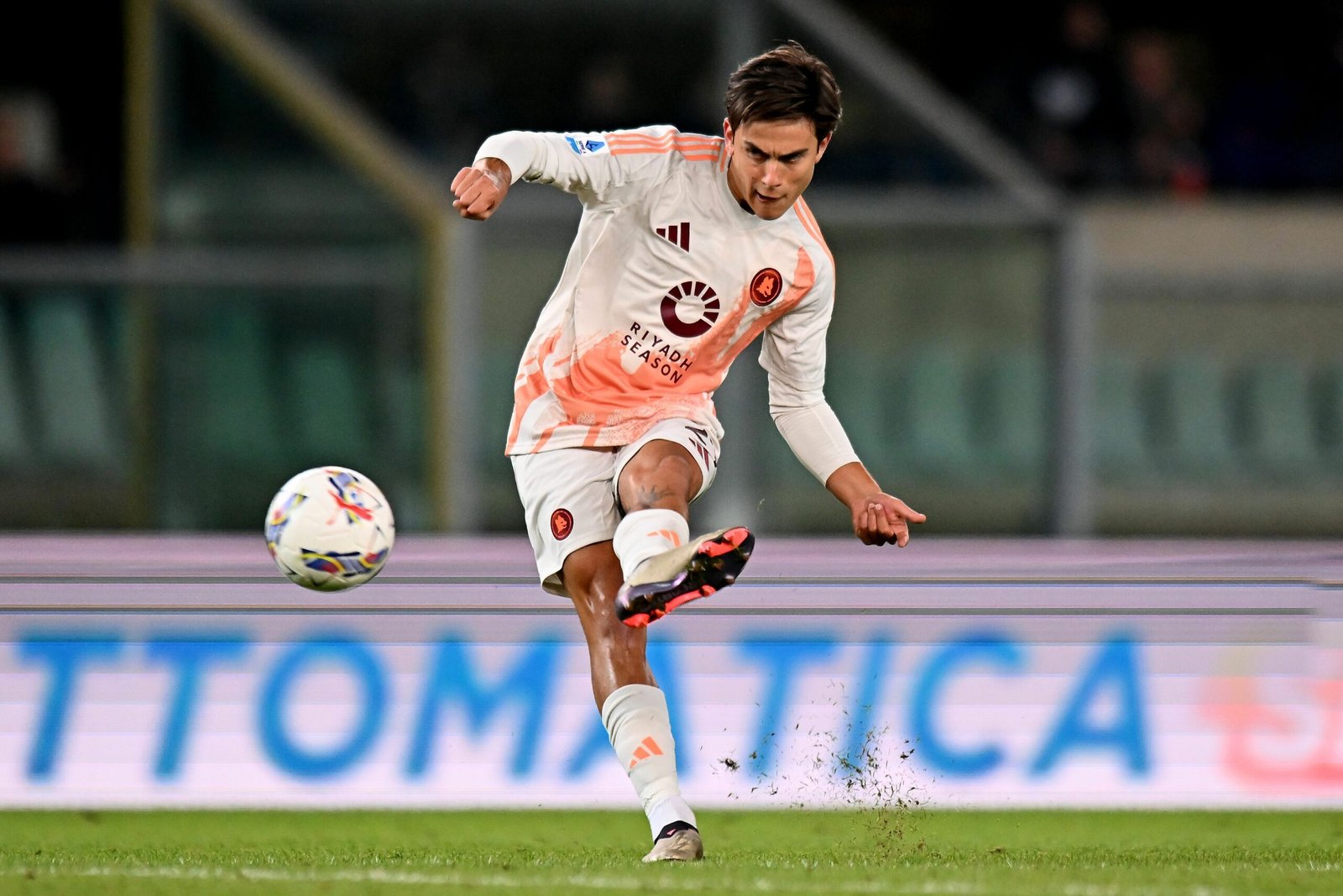 Dybala in campo solo sei minuti. Punta il Tottenham