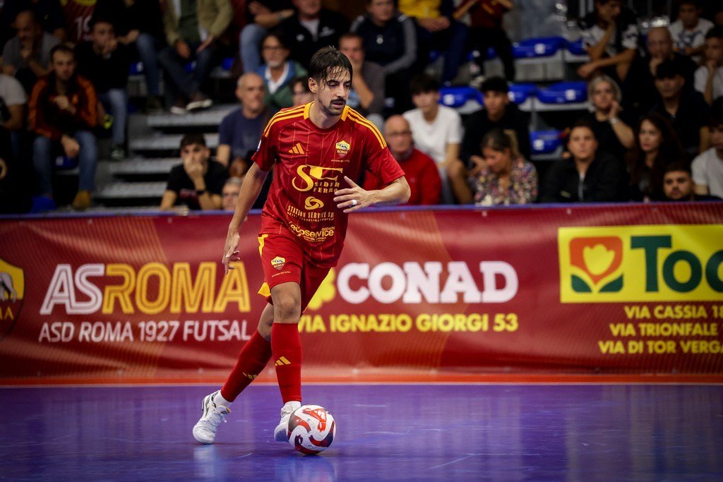 Roma 1927 Futsal, Lucho Avellino in vista del Napoli: “La vittoria significherebbe tanto, dobbiamo essere all’altezza. Uno come Paredes farebbe comodo”