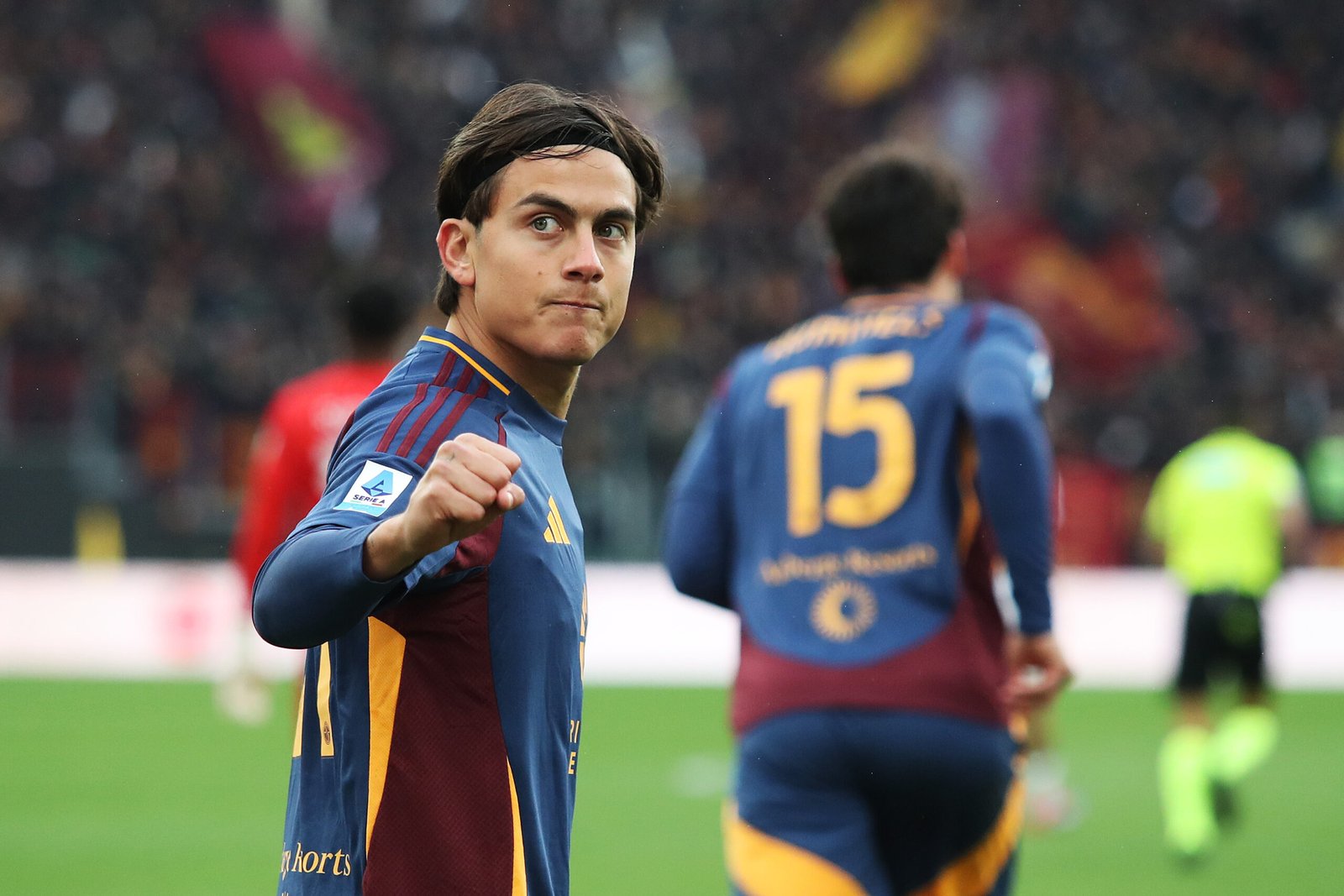 Roma, via ai rinnovi: si parte con Dybala, poi tocca a Paredes