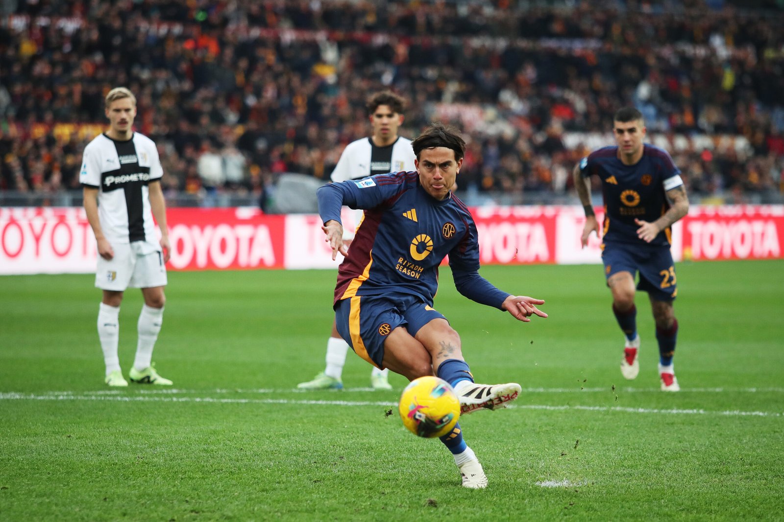 Ranieri si gode Dybala e scansa il mercato: “Lui vuole rimanere”