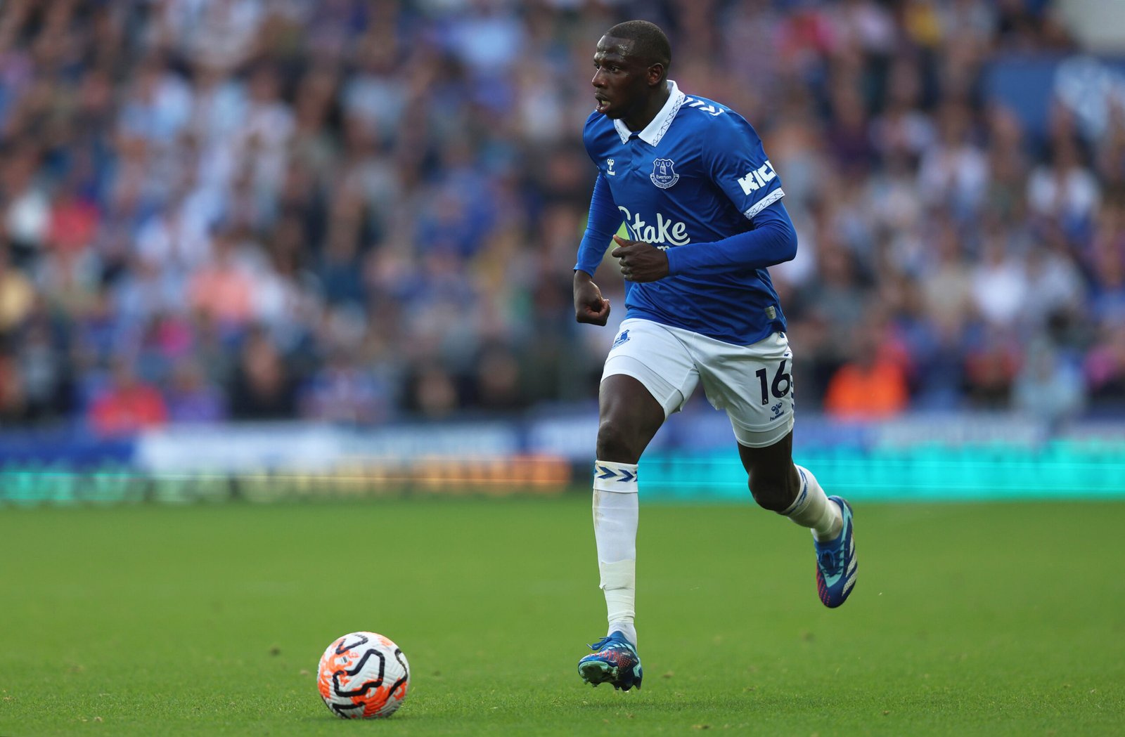 Ghisolfi valuta Doucouré. Interessa Reitz, il mediano del Mönchengladbach