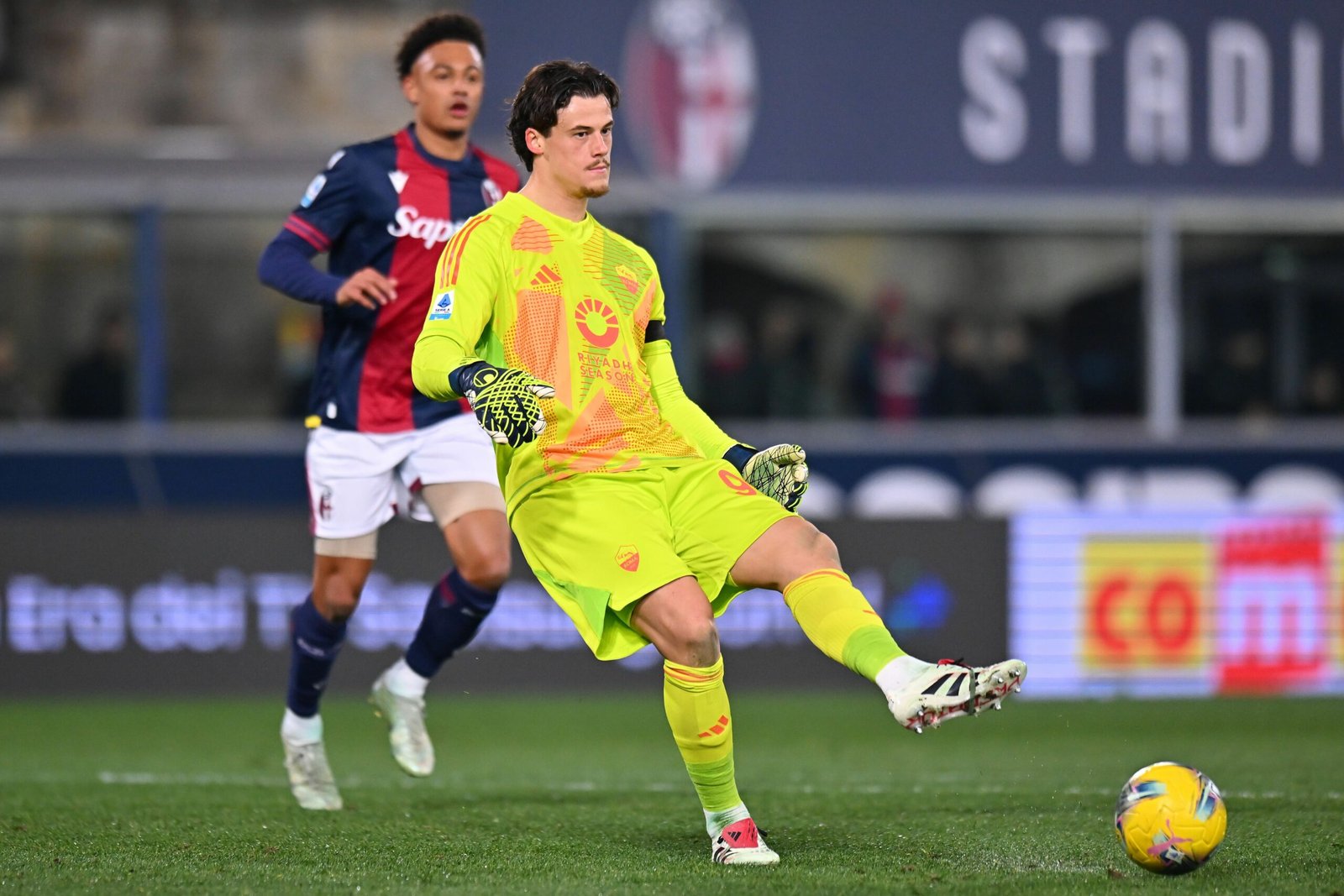 Rinnovi a rilento: urgenza Svilar, la Premier incombe