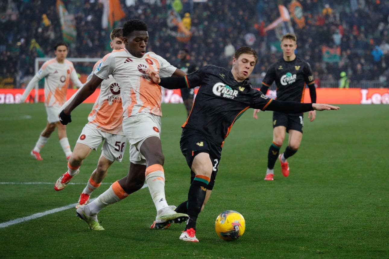 Ci pensa la Joya, Venezia battuto. Bene Gourna-Douath