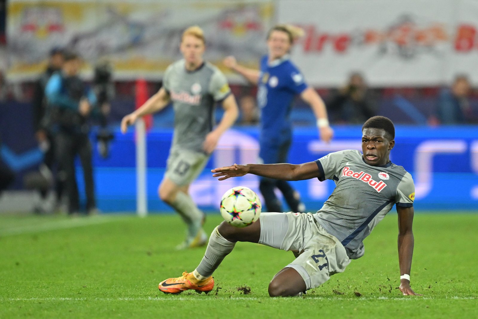 Roma, ufficiale Gourna-Douath: il comunicato. Ecco il numero di maglia – FOTO