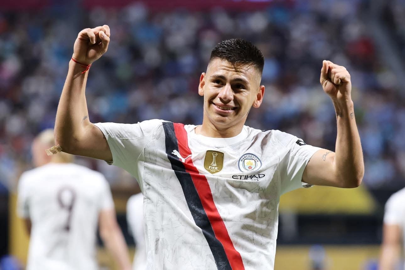 Roma decisa su Echeverri: Massara tratta con il City per il diritto di riscatto, c’è la volontà del giocatore