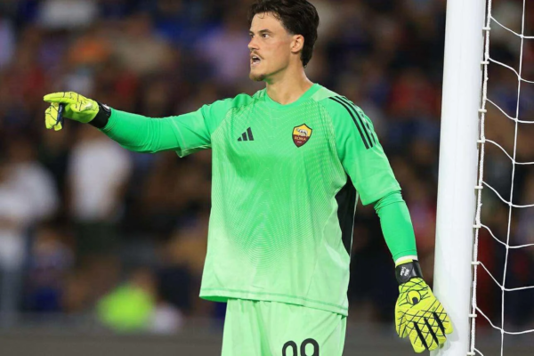 Viviano: “Tra Maignan e Svilar ad oggi prendo il portiere giallorosso”