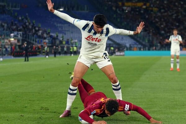 Roma, problema al flessore per Rensch: la lista infortuni si allunga