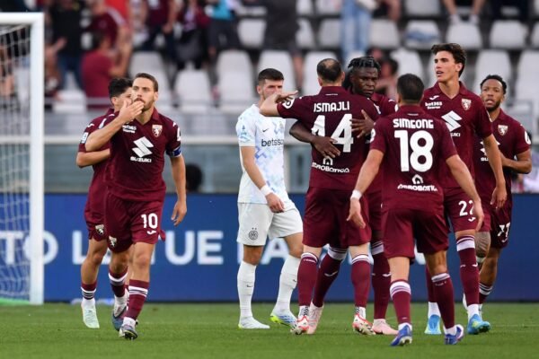 Serie A, l’Inter da 0-2 a 2-2: il Torino rimonta e ferma la fuga nerazzurra