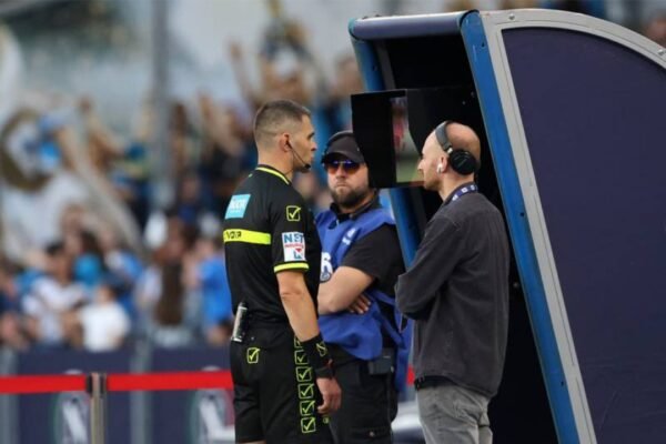 Verona-Roma, i quotidiani sulla moviola: Sozza sotto esame