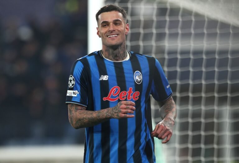 Scamacca resta all’Atalanta fino al 2028: si raffredda la pista giallorossa