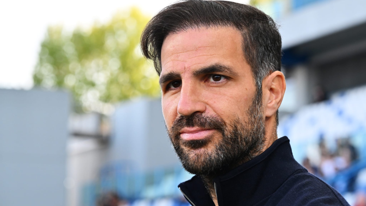 Fabregas sfida la Serie A: “Molte squadre pensano di batterti difendendo. In Premier vedi una struttura, qui è impossibile”