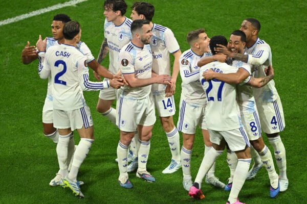 L’Aston Villa batte il Friburgo in finale di Europa League: quinto trionfo per Emery