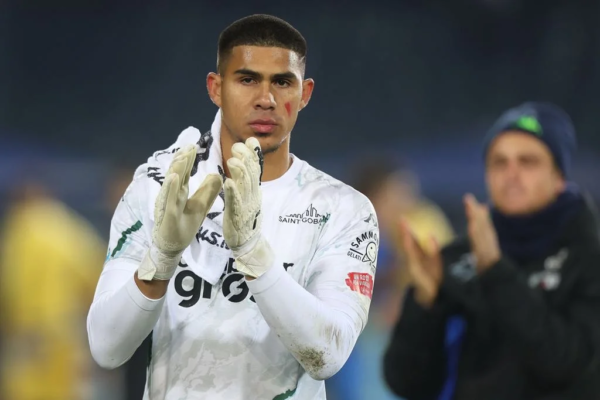 Calciomercato Roma, Vasquez torna dal prestito al Besiktas: il club turco non lo riscatta