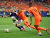 De Boer sul momento difficile di Malen: “Tutto è iniziato con l’occasione sprecata contro l’Algeria, sembra che lo stia tormentando”