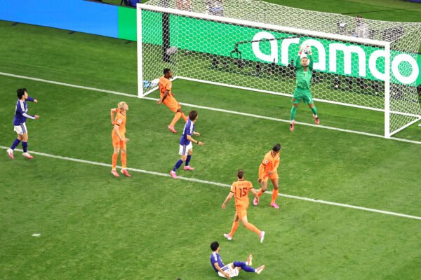 Mondiale, prima da titolare per Malen con l’Olanda: a segno Summerville ma il Giappone la pareggia nel finale