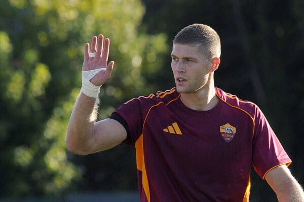 Roma, Dovbyk sul mercato: offerto anche alla Fiorentina. I giallorossi pronti a sacrificio economico