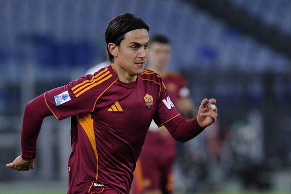 Mercato Roma, il retroscena su Dybala: il Boca aveva presentato un’offerta