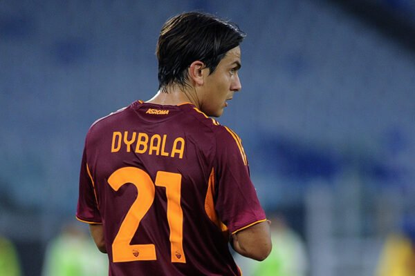 Roma a metà, Dybala incanta