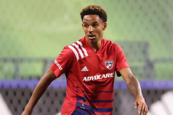 Calciomercato Roma, Reynolds vicino al Rennes: i giallorossi potrebbero incassare dalla percentuale di rivendita