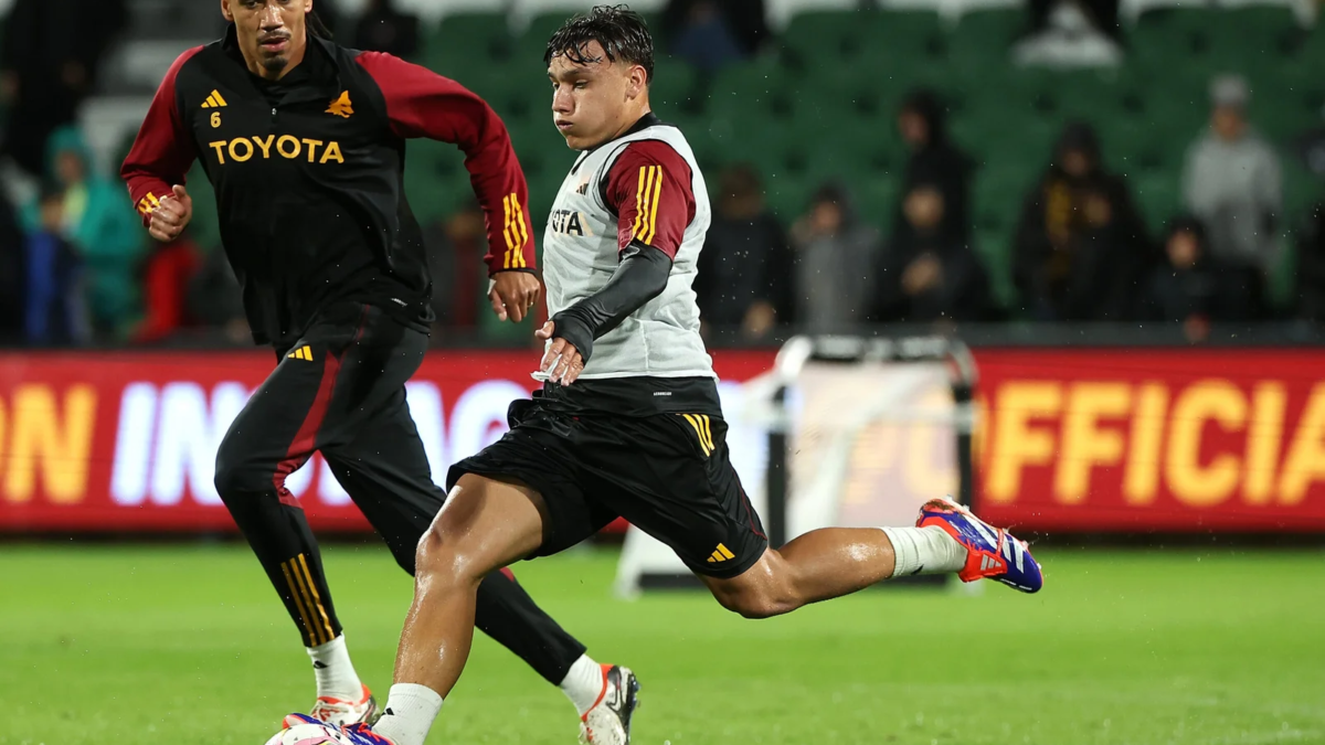 Almaviva: “È difficile trovare le parole giuste per descrivere cosa significhi salutare la squadra che tifo. Sempre forza ROMA”